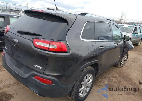 2015 Jeep Cherokee Latitude z USA, uszkodzony, nr VIN 1C4PJMCS8FW749800